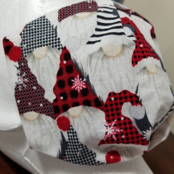 KIDS Facemask Winter Gnomes - Picture 3 of 4